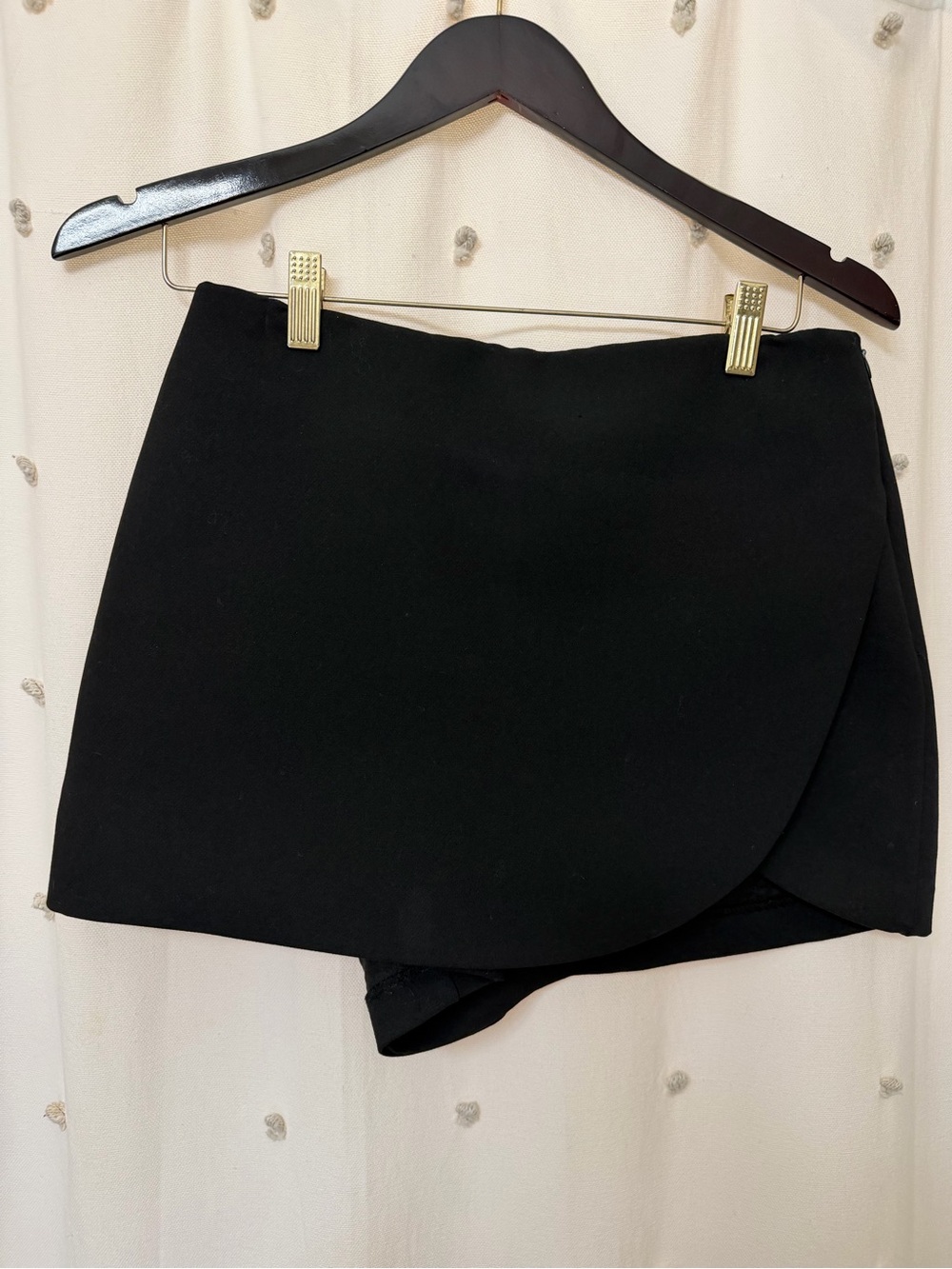 Zara Women's Black Wrap-Front Mini Skort